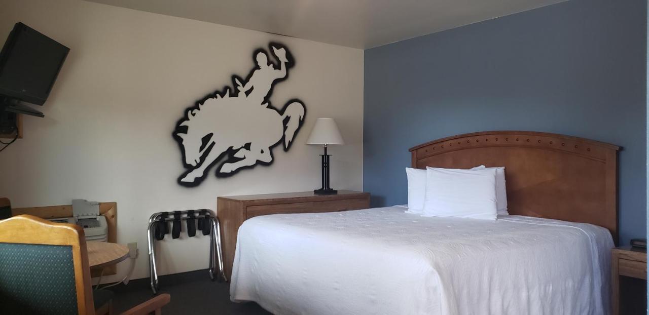 Big Bear Motel Cody Dış mekan fotoğraf