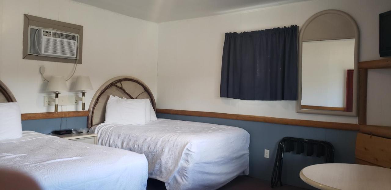 Big Bear Motel Cody Dış mekan fotoğraf